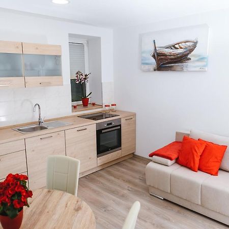Apartma Nika Hrvatini Exterior foto